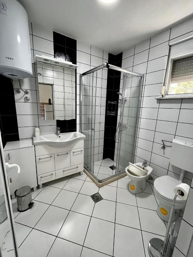 Apartments Apartmani Bojana Utjeha Eksteriør bilde